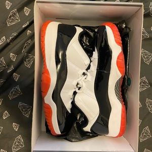 only worn twice jordan 11
clean shoe
need gone asap 
offers accepted